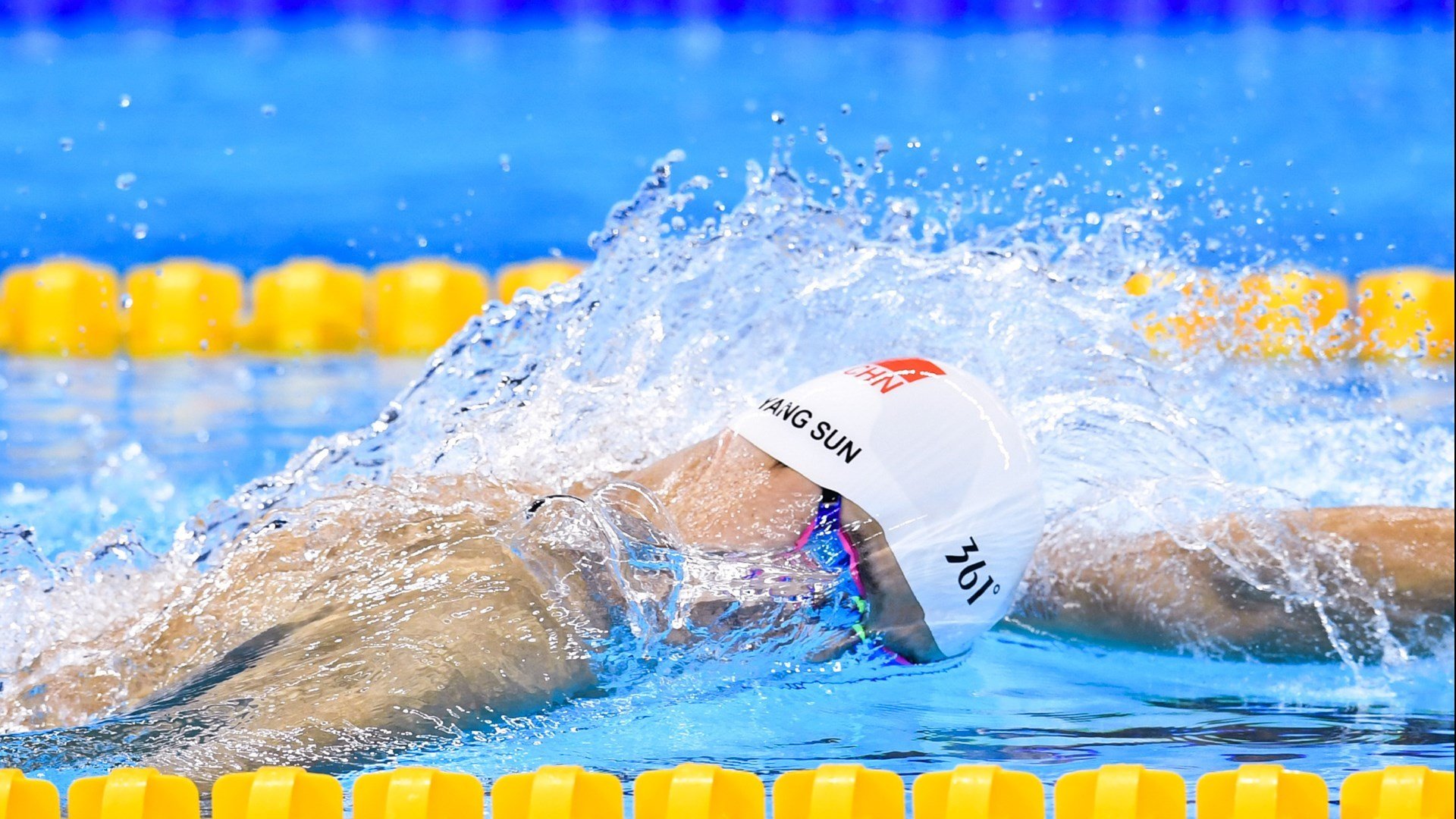 回旋镖，射穿安菲尔德