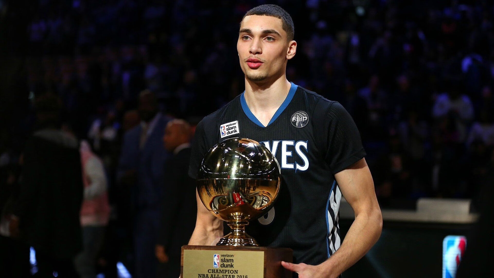 奇迹双响炮,火箭绝杀快船,范弗利特欧冠半决赛主宰战局