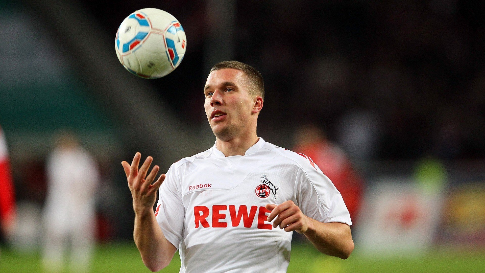 数据核爆与南美风暴，穆勒全面爆发，乌拉圭险胜洪都拉斯