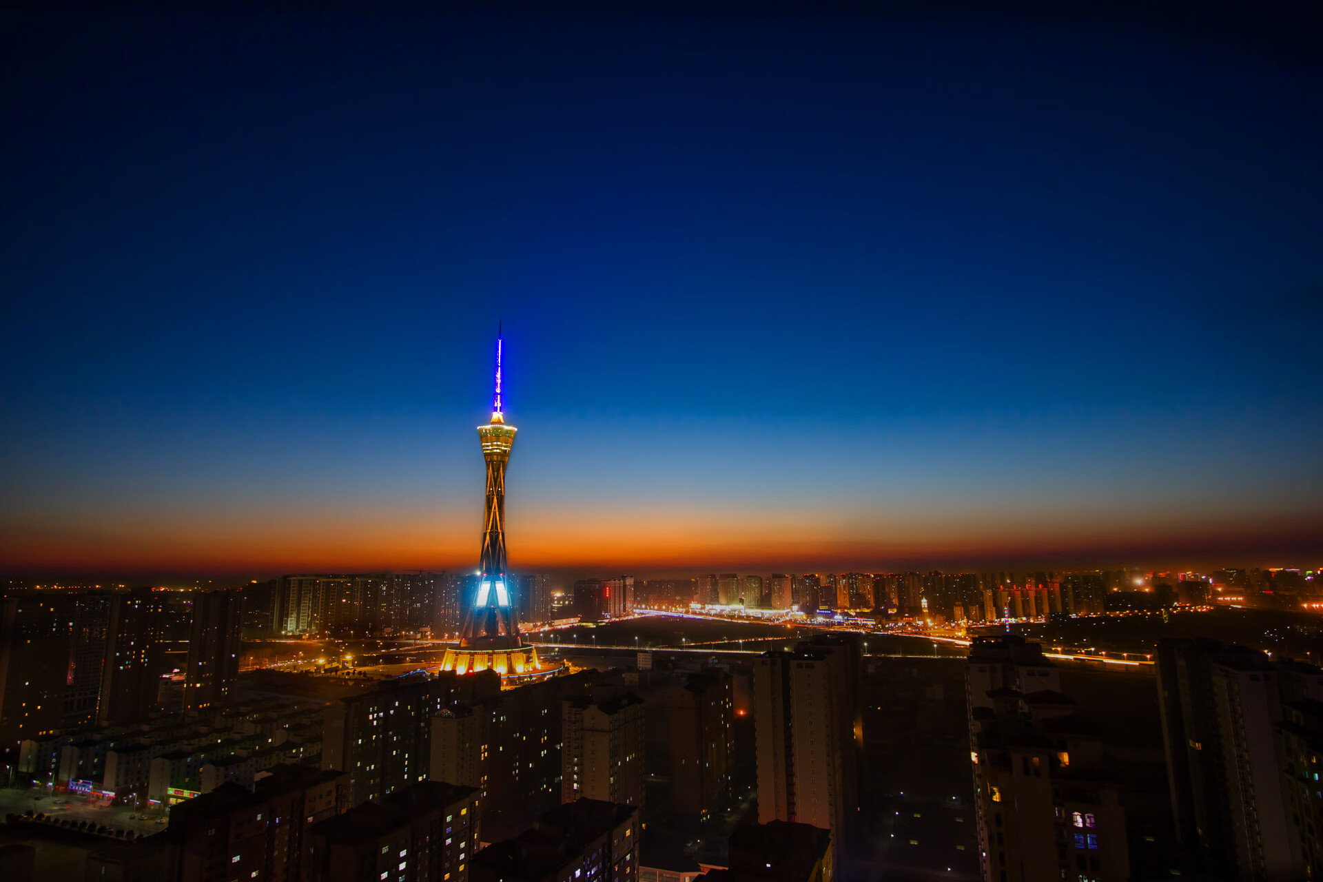 火力交响曲与灯塔,尼斯的集体风暴与若日尼奥的孤光破晓