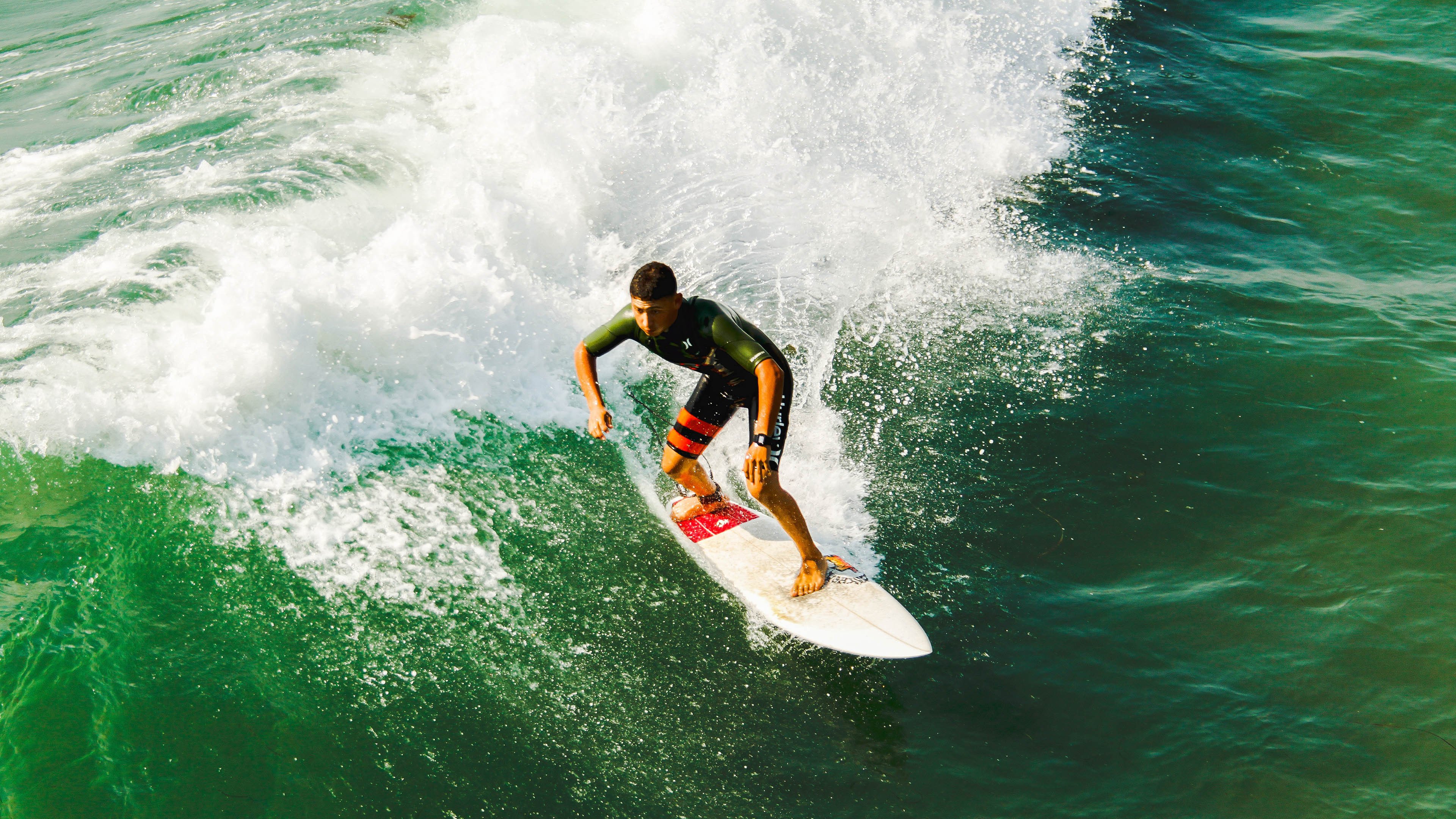 跨界英雄，库尔图瓦临危受命，助加纳强势晋级苏格兰