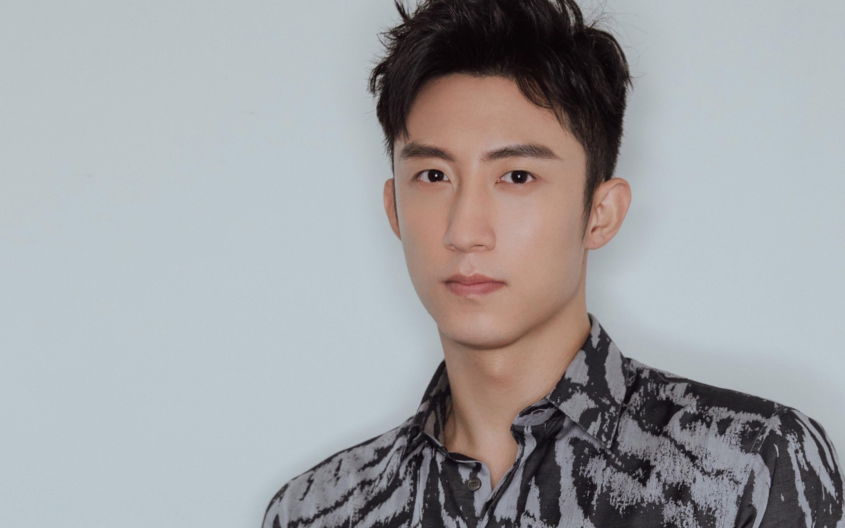 当能量穿越维度，NBA巨兽与F1新王在多宇宙竞技场的共振