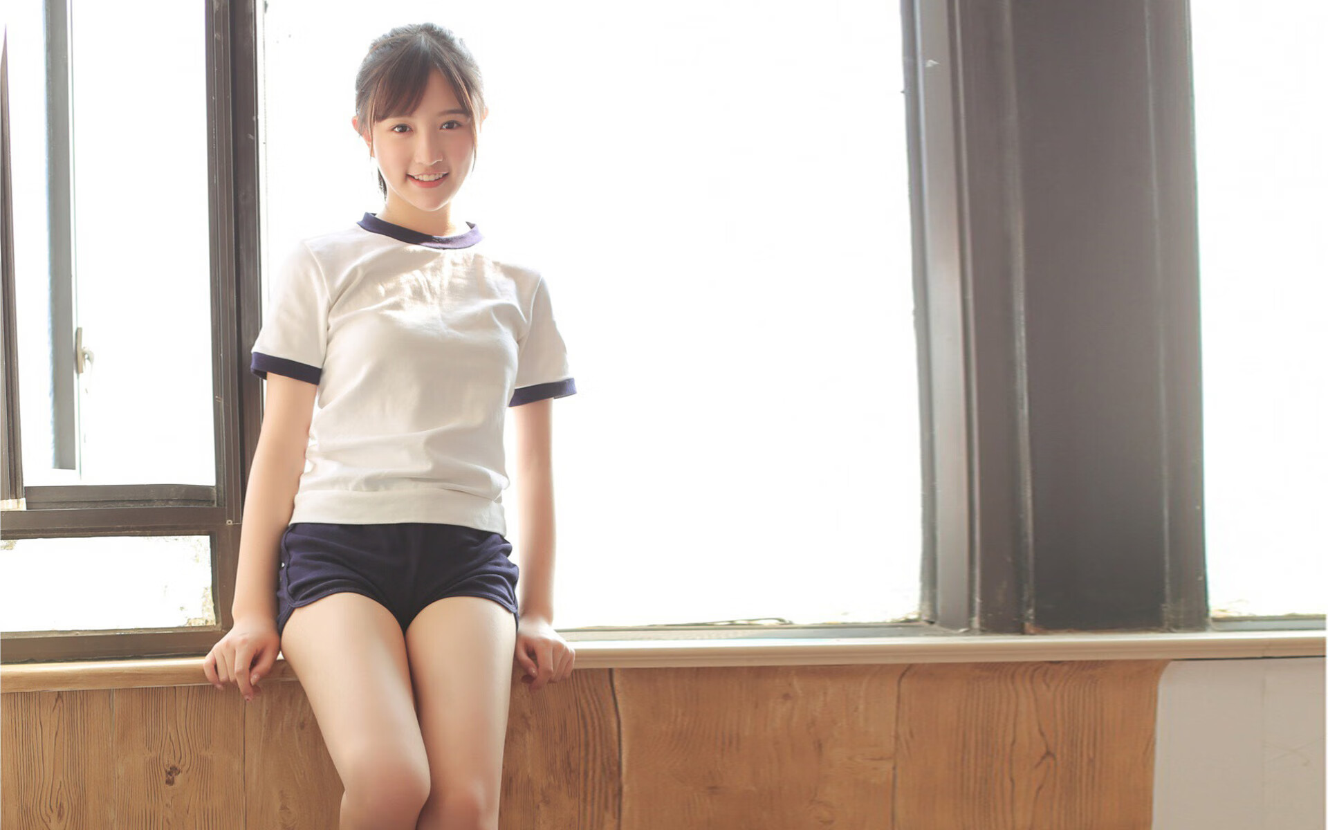 首先,我们扩展思维,从不同角度构思几个文章标题